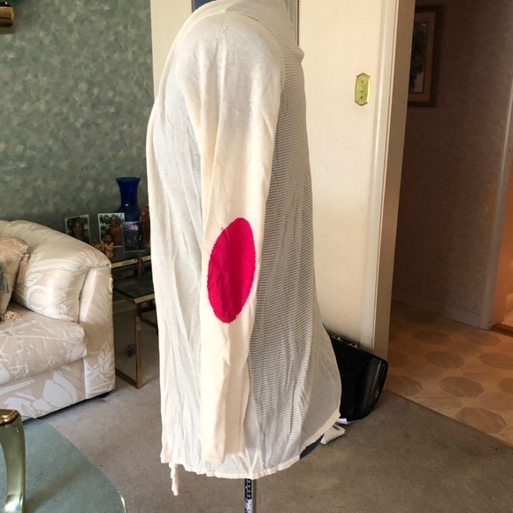 Adorable Cardigan ✨ - Picture 3 of 4